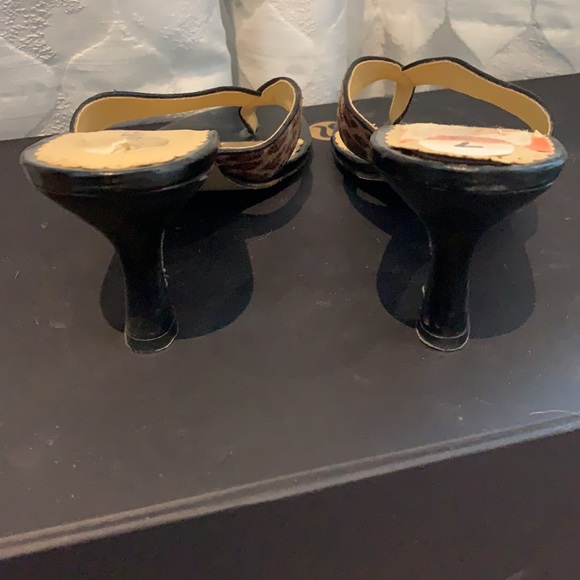 Leopard 🐆 Print Heels size 7 - Picture 3 of 4